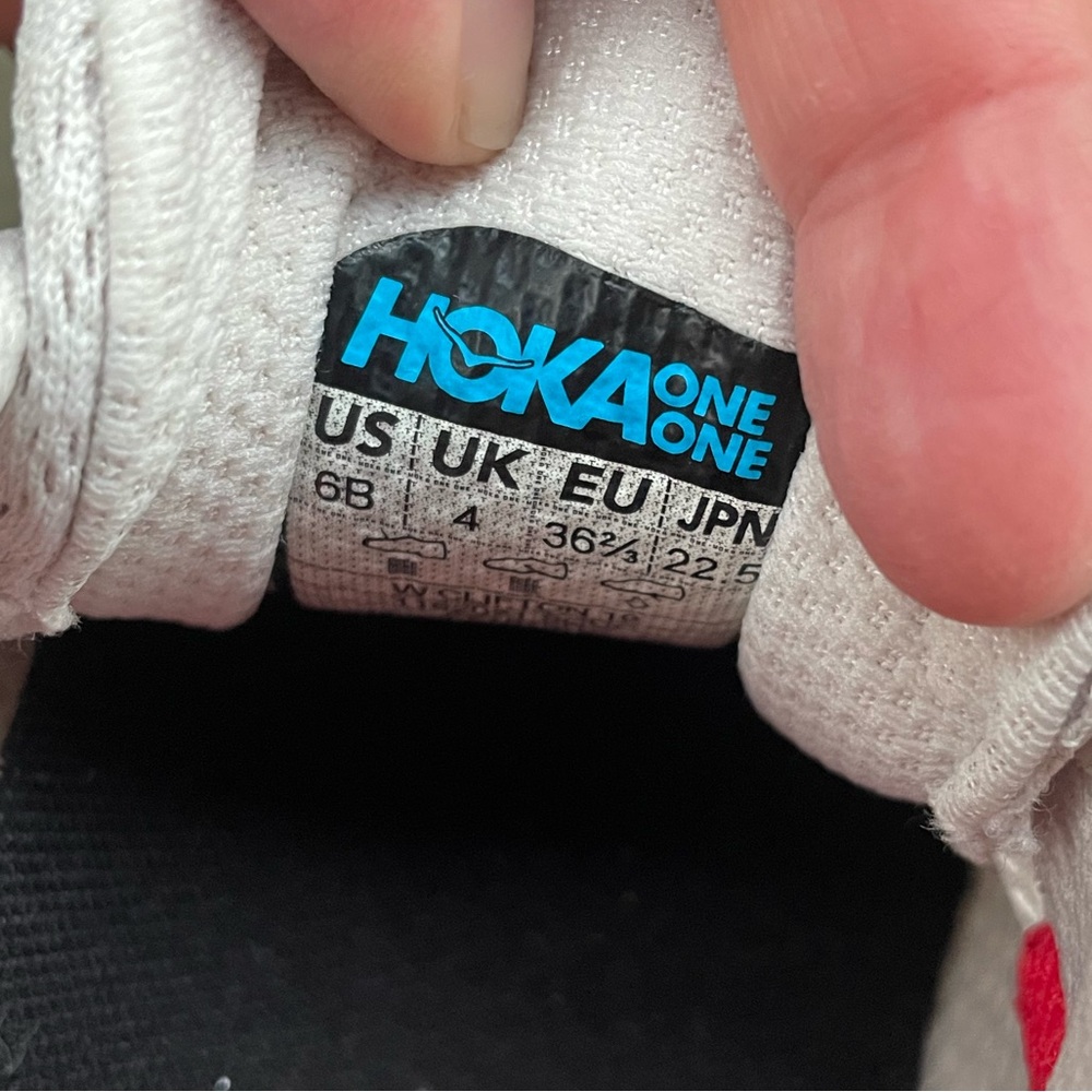 Hoka Clifton 10 sneakers WORN ONCE - Picture 4 of 5